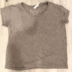 Gray t shirt